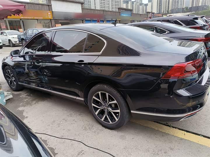 Фото 5 - Volkswagen Magotan