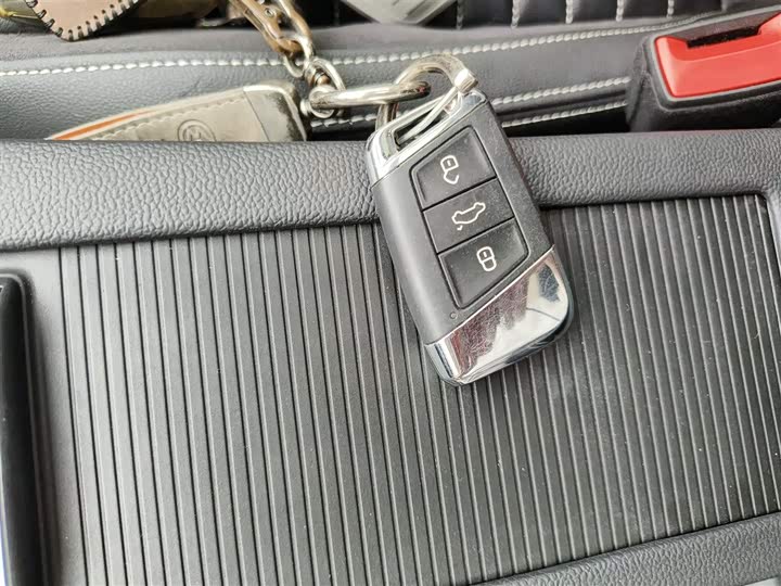 Фото 9 - Volkswagen Magotan