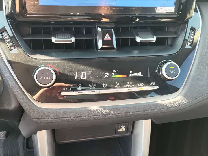 Фото 14 - Toyota Corolla Cross