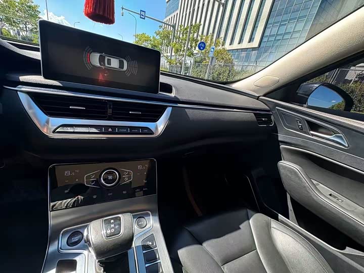 Фото 5 - Hongqi H5