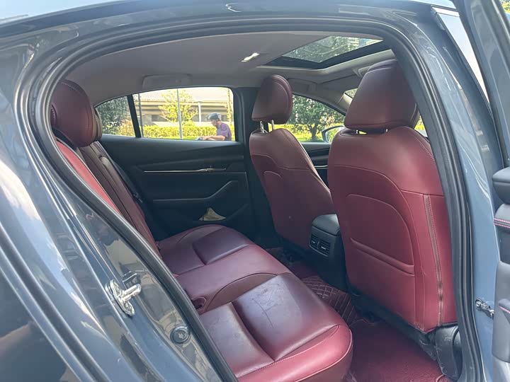 Фото 9 - Mazda 3 (Axela)