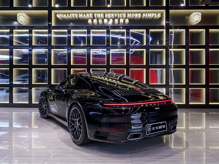 Фото 4 - Porsche 911