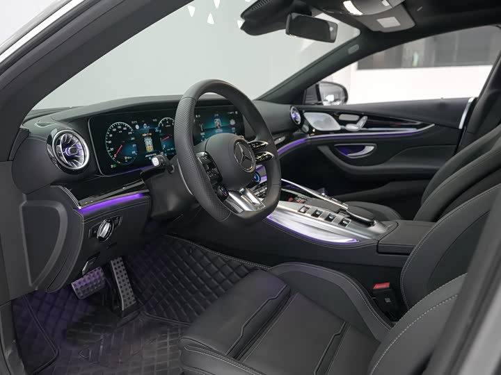 Фото 10 - Mercedes-Benz AMG GT