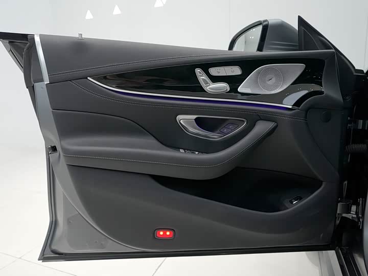 Фото 13 - Mercedes-Benz AMG GT