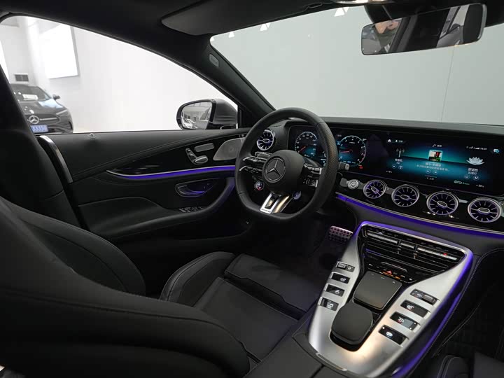 Фото 16 - Mercedes-Benz AMG GT