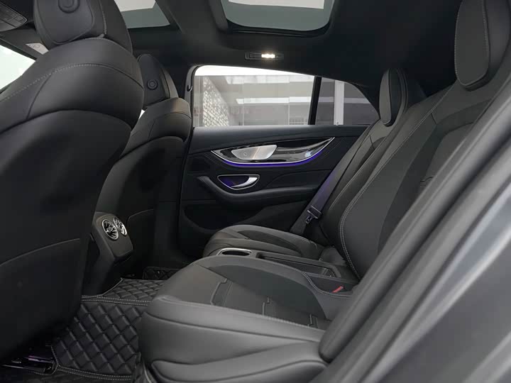 Фото 9 - Mercedes-Benz AMG GT