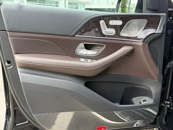 Фото 9 - Mercedes-Benz GLS-Class