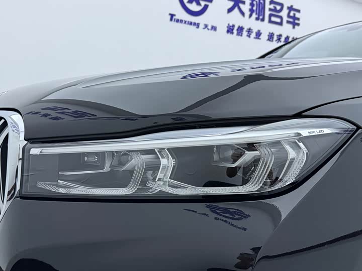 Фото 16 - BMW 7 Series