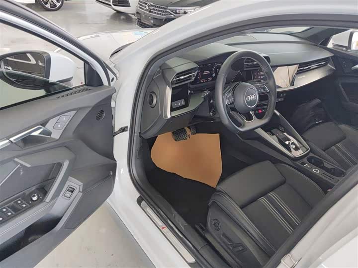 Фото 16 - Audi A3