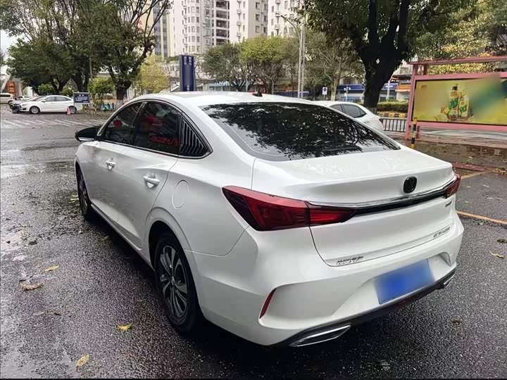 Фото 5 - Changan Eado Plus