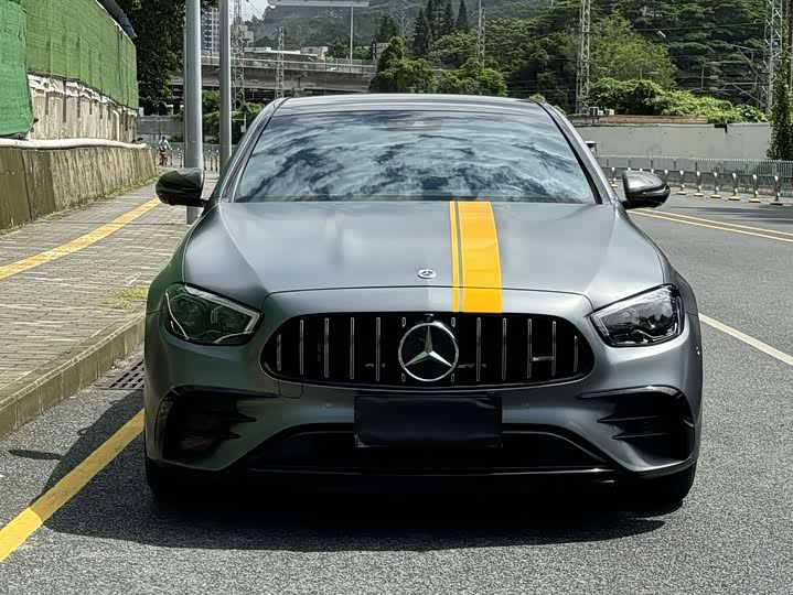 Фото 2 - Mercedes-Benz E-Class AMG