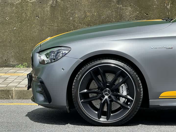 Фото 9 - Mercedes-Benz E-Class AMG