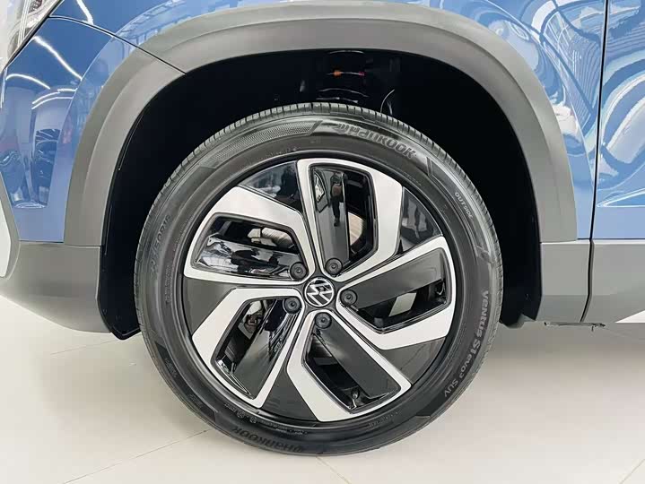 Фото 2 - Volkswagen Tharu