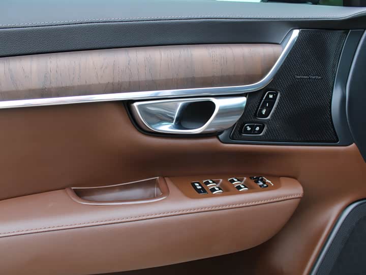 Фото 17 - Volvo S90