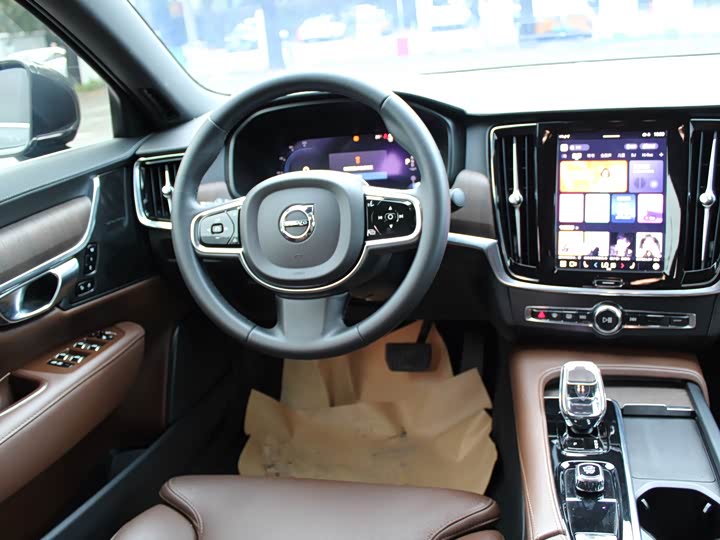 Фото 19 - Volvo S90