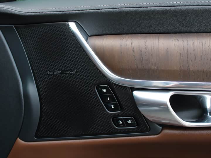 Фото 23 - Volvo S90