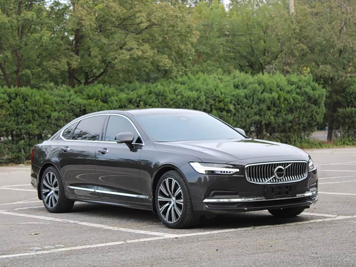 Фото 3 - Volvo S90