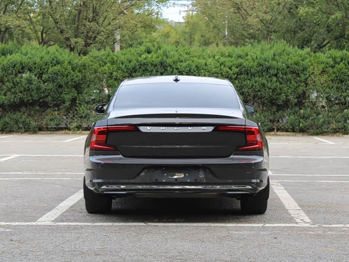 Фото 6 - Volvo S90