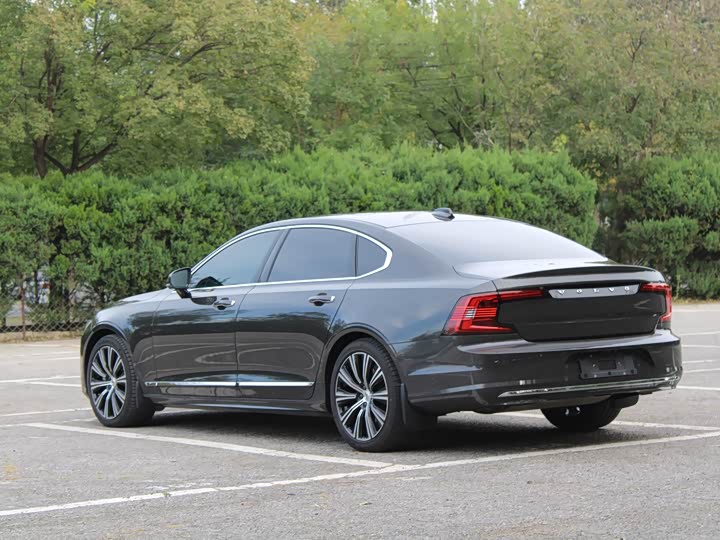 Фото 7 - Volvo S90
