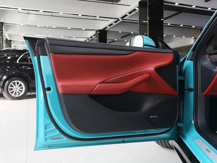 Фото 5 - Xiaomi SU7