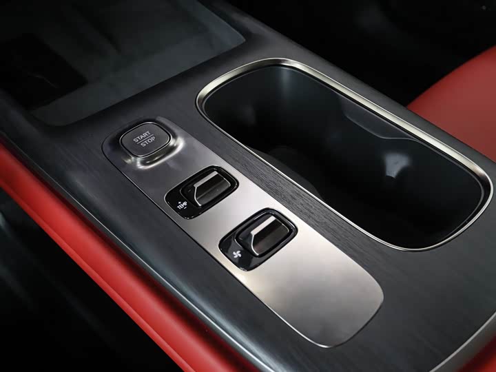 Фото 9 - Xiaomi SU7