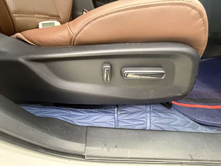 Фото 18 - Honda CR-V