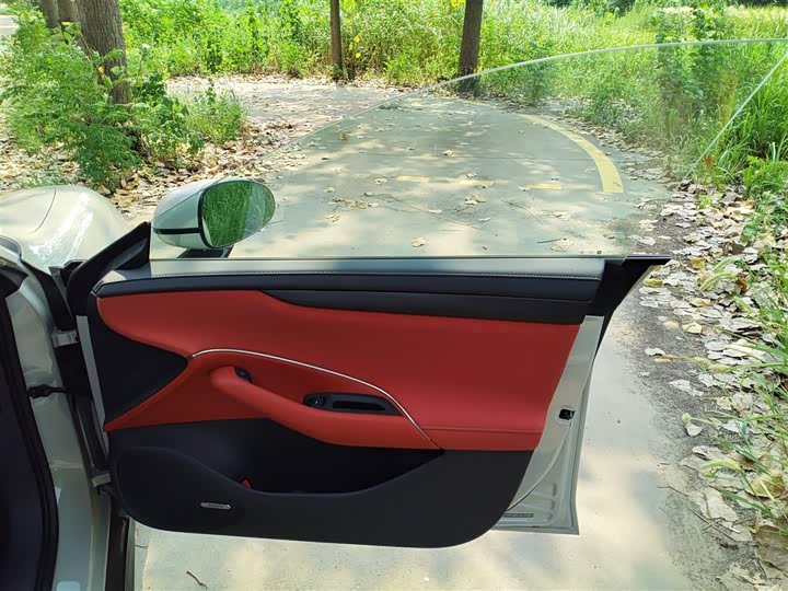 Фото 15 - Xiaomi SU7