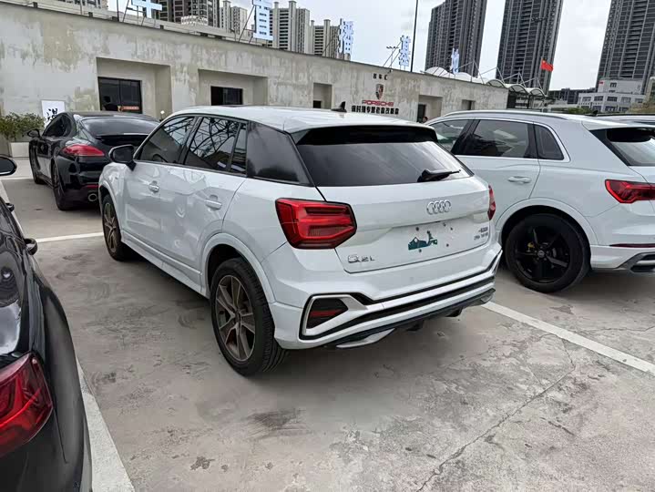 Фото 6 - Audi Q2L