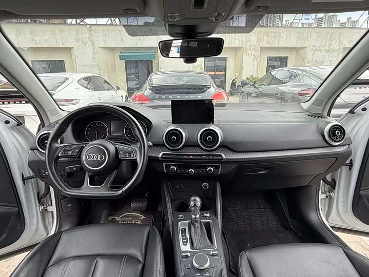 Фото 7 - Audi Q2L