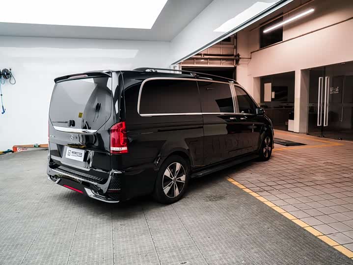 Фото 6 - Mercedes-Benz V-Class