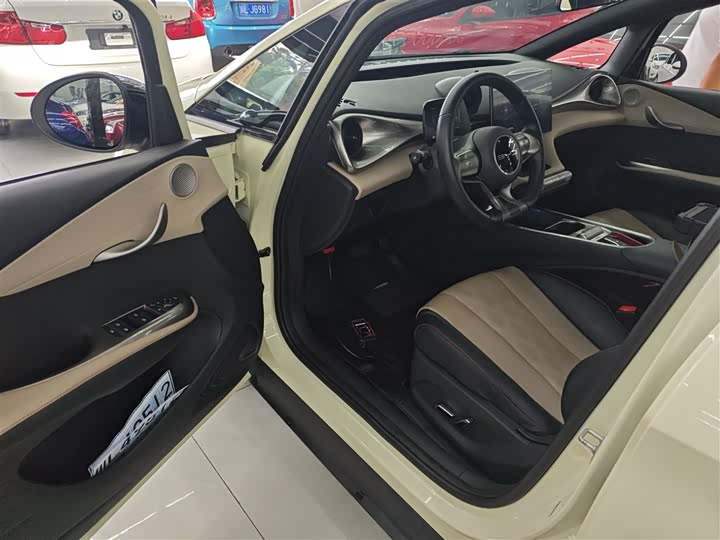 Фото 16 - BYD Dolphin