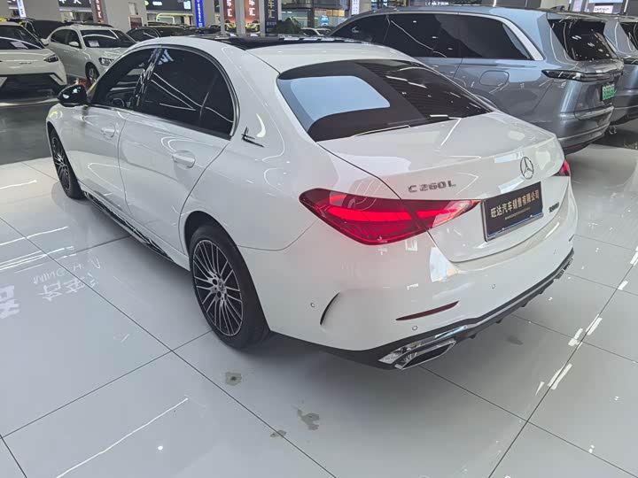 Фото 15 - Mercedes-Benz C-Class