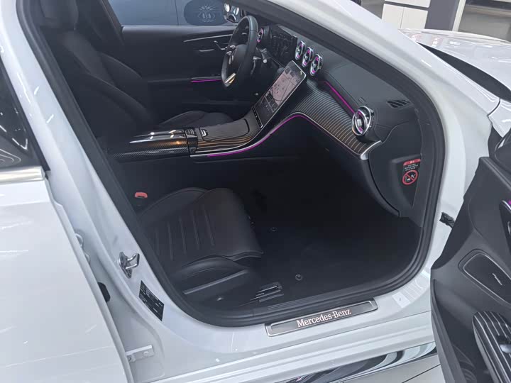 Фото 19 - Mercedes-Benz C-Class