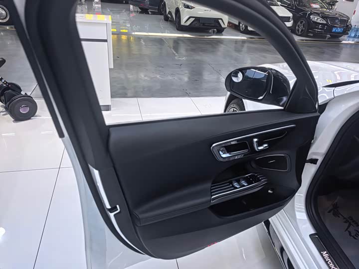 Фото 7 - Mercedes-Benz C-Class