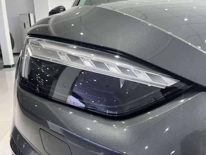 Фото 15 - Audi A5