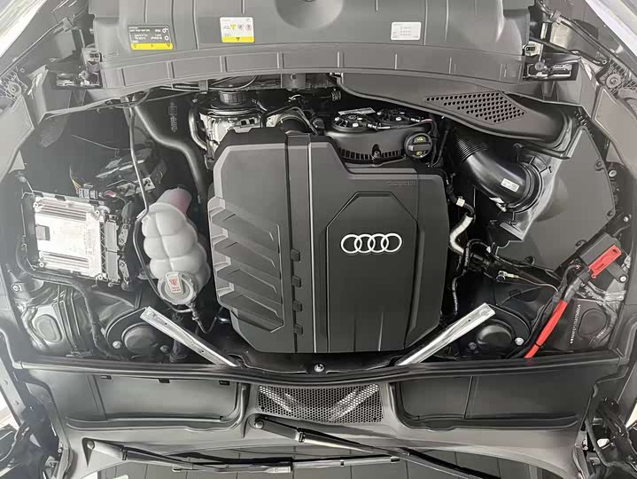 Фото 24 - Audi A5