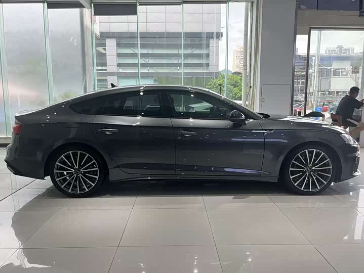 Фото 7 - Audi A5