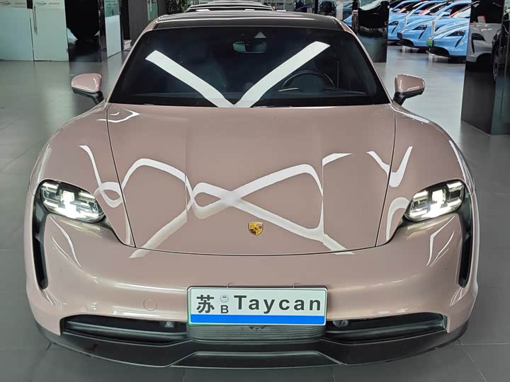 Фото 2 - Porsche Taycan