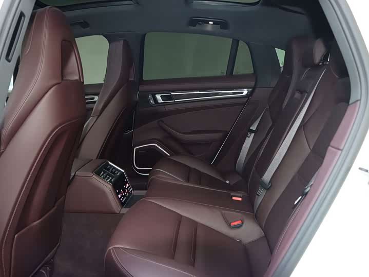 Фото 15 - Porsche Panamera