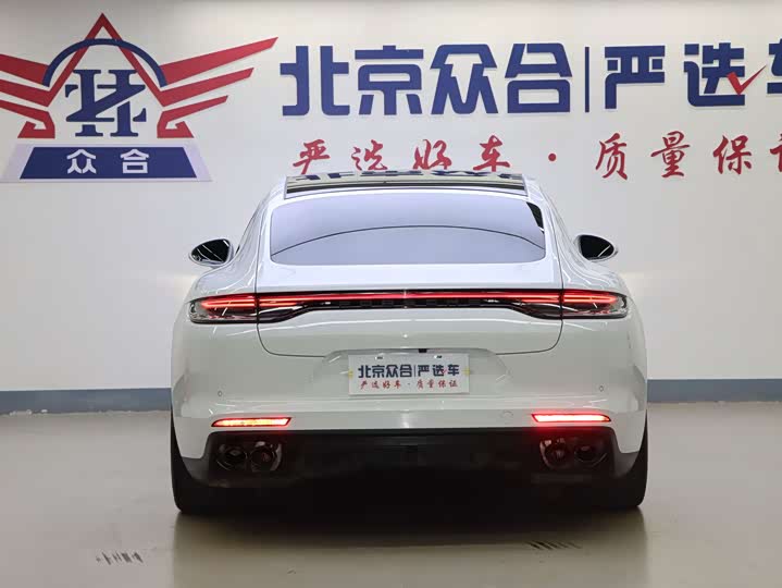 Фото 21 - Porsche Panamera