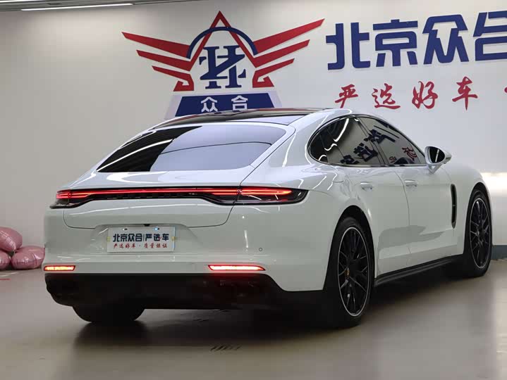 Фото 22 - Porsche Panamera