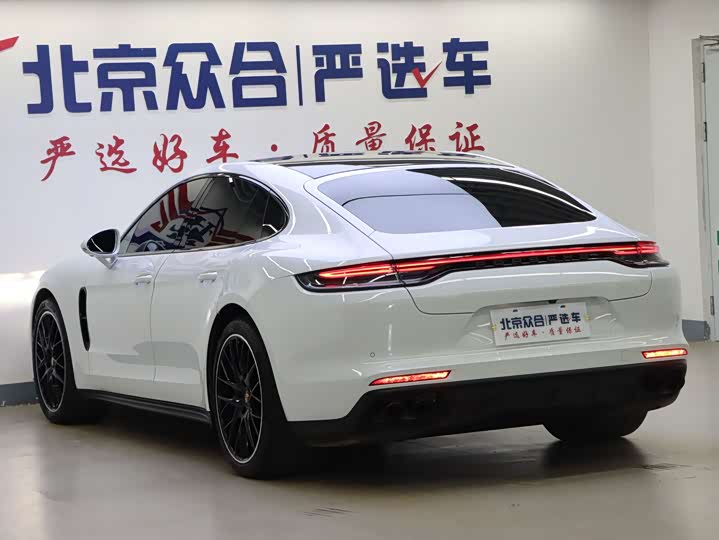 Фото 23 - Porsche Panamera