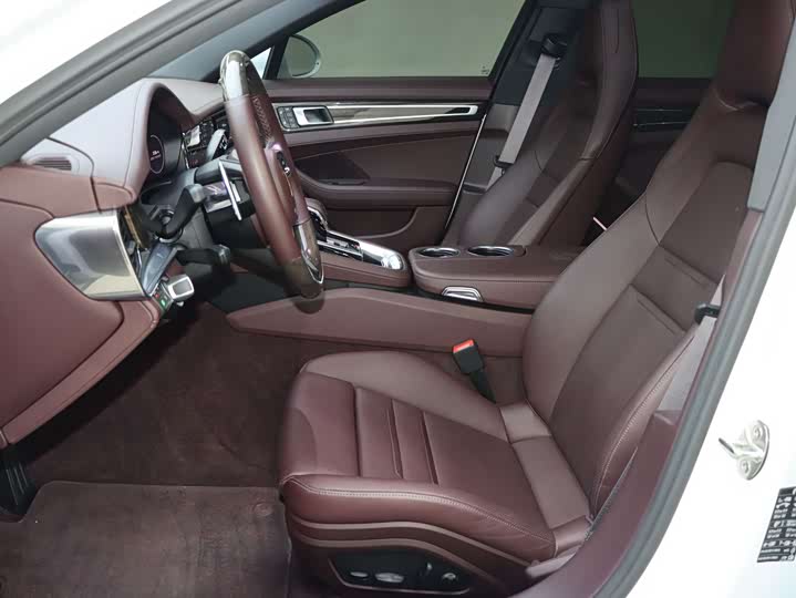 Фото 5 - Porsche Panamera