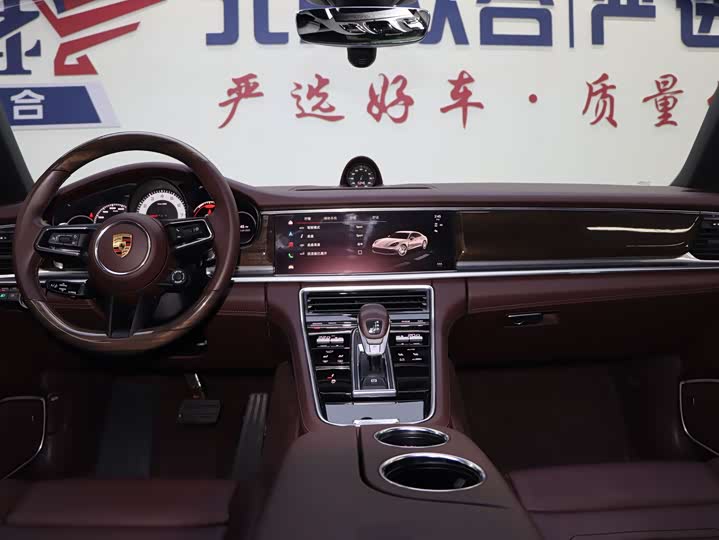 Фото 7 - Porsche Panamera