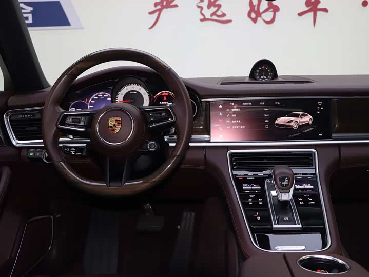 Фото 8 - Porsche Panamera