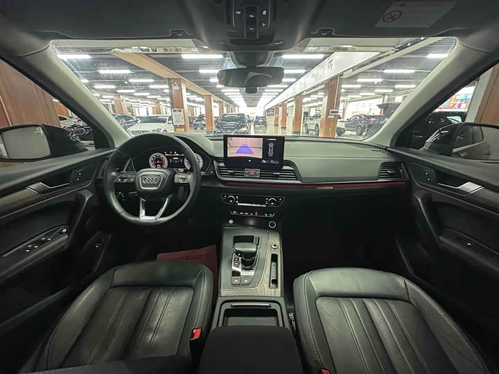 Фото 4 - Audi Q5L