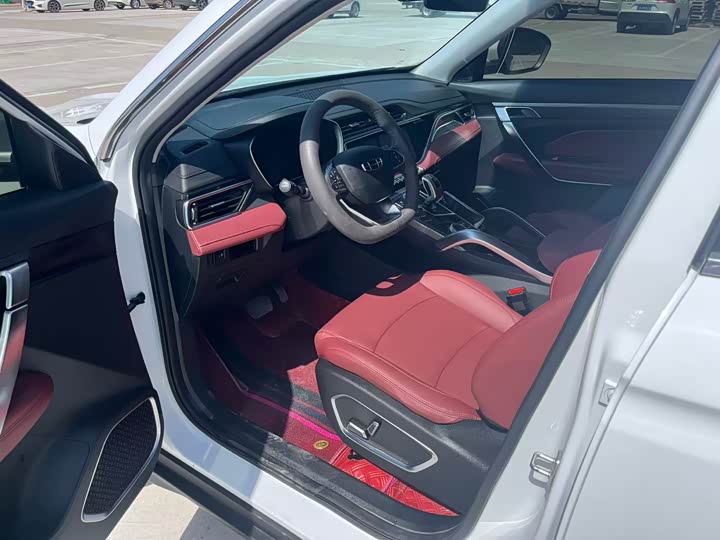 Фото 4 - Geely Atlas