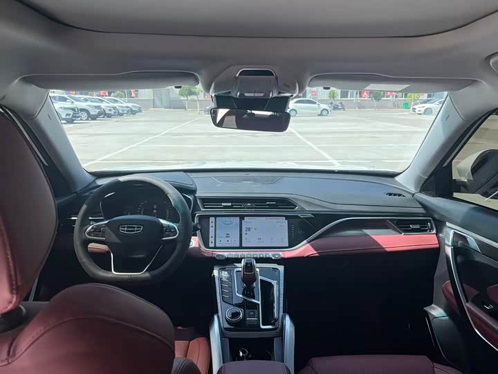 Фото 6 - Geely Atlas