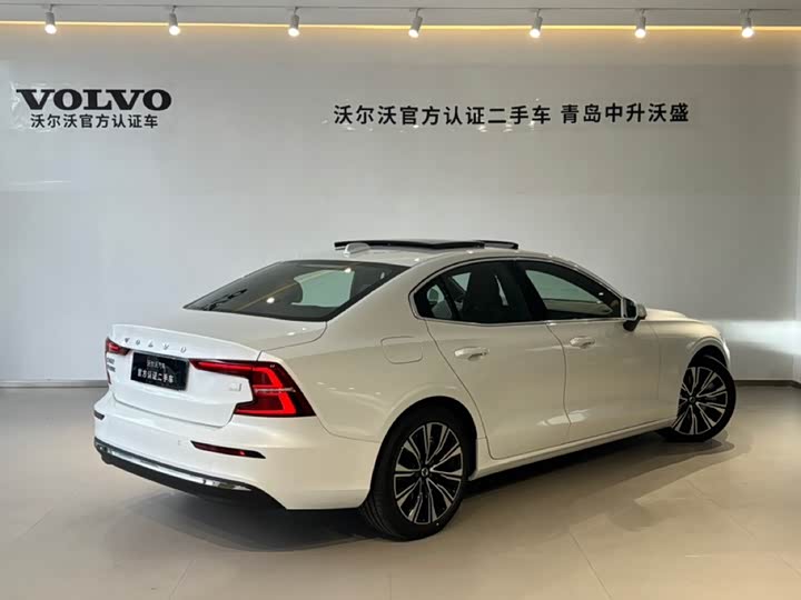 Фото 4 - Volvo S60