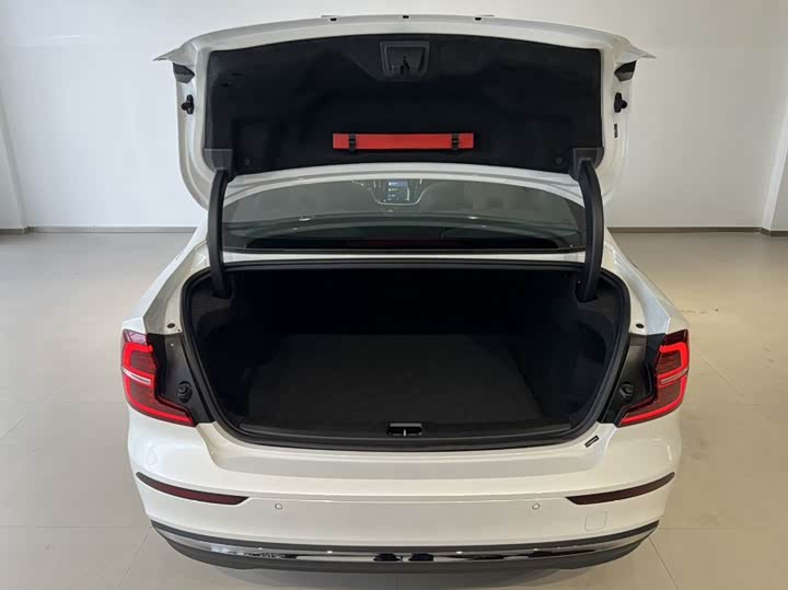 Фото 7 - Volvo S60